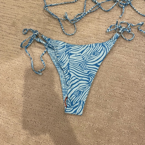 437 Reversible Paris Bikini Set w/ Matching Skirt - Blue Zebra - Picture 8 of 10